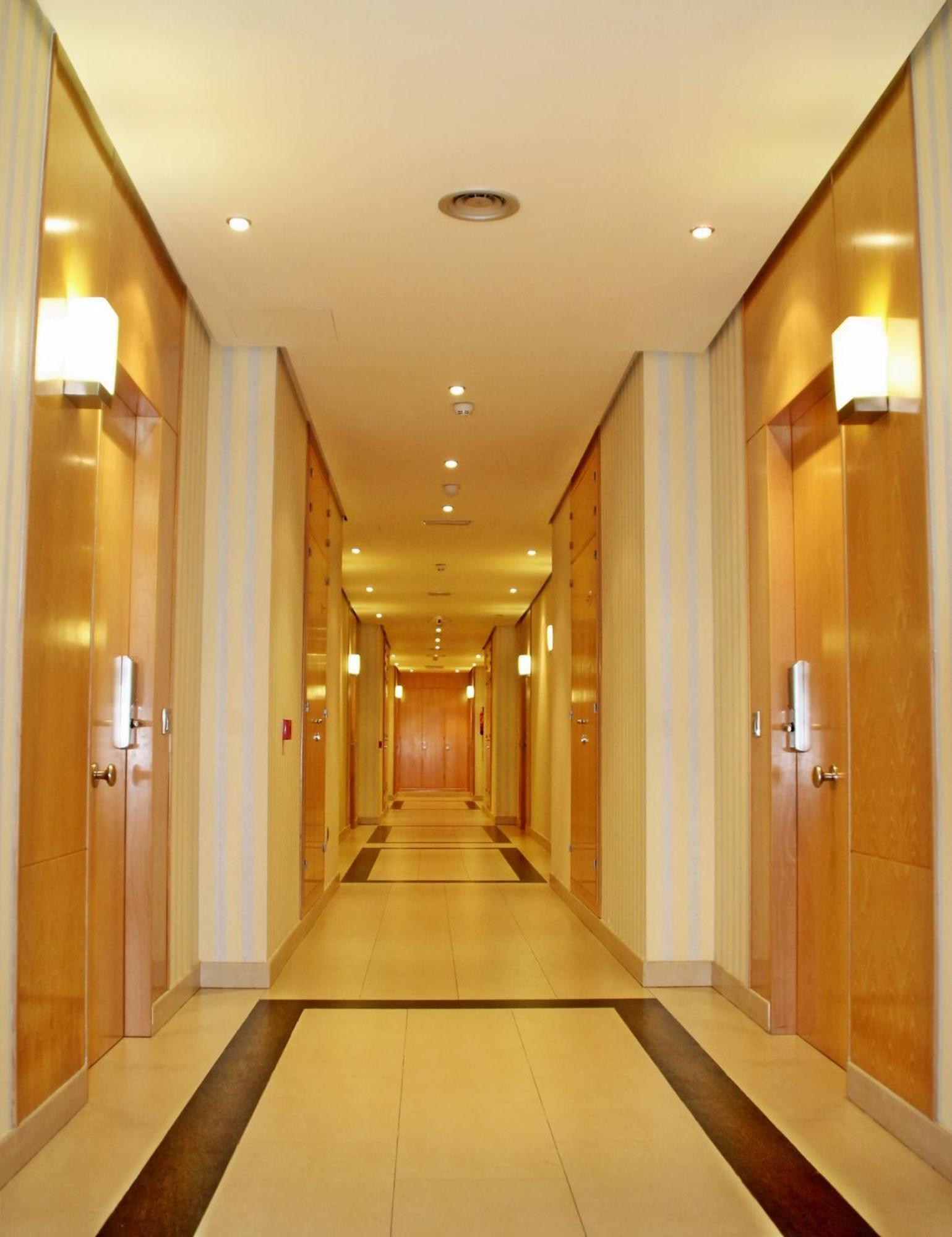 Apartahotel Ribera Arroyo de la Encomienda Ngoại thất bức ảnh